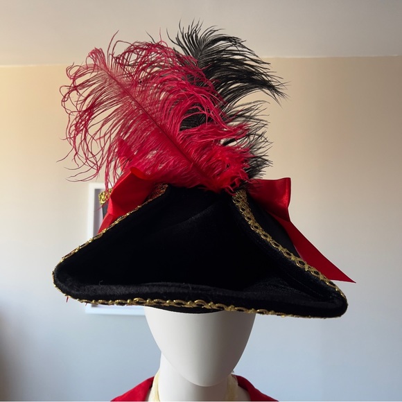 Sexy Pirate HALLOWEEN Costume SizeS Extra 2 Double Skirts included + Hat + Sword - Picture 7 of 13